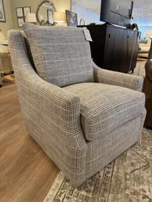 060610SSSC Glen Park-07 Craftmaster Swivel Chair