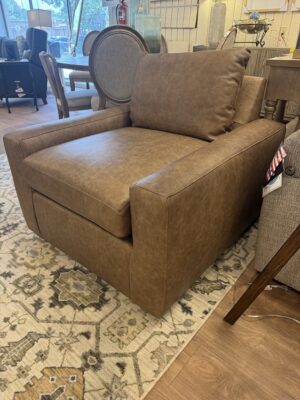 2930-12DL 7237-18 Bassett Leather Chair