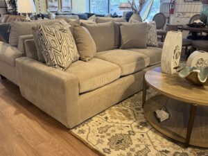 2930-82D 6450-2S Bassett Great Room Sofa